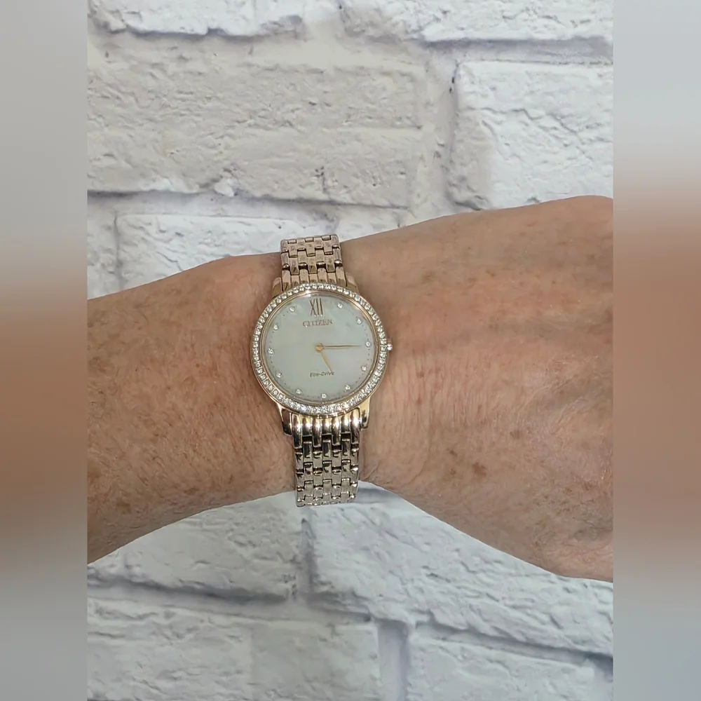 Citizen Ladies Eco Drive Strawberry Gold Watch EUC - Picture 5 of 16